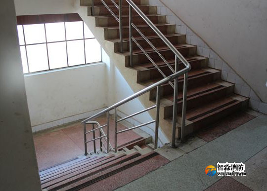 公共疏散樓梯間的地下與地上部分未進行防火分隔——風險分析、原因探討與對策建議